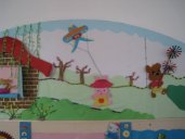 幼儿园主题墙立体纸工布置：桃花迎春齐开放