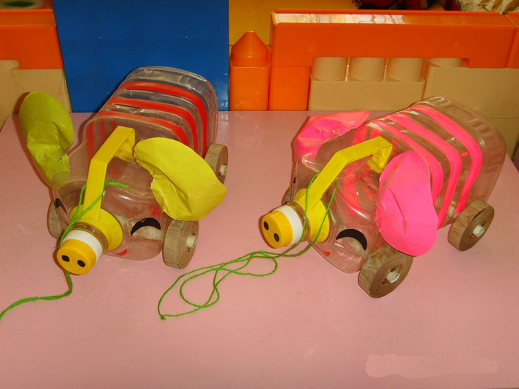 幼儿玩教具制作:小猪车